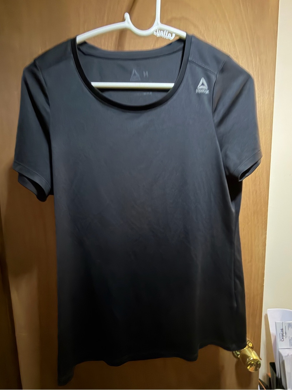 Reebok Women’s Black Short Sleeve Performance speedwick Tee size medium